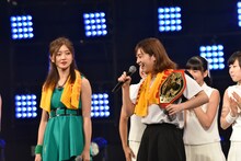 ベルトを雑に返還する酒井瞳。