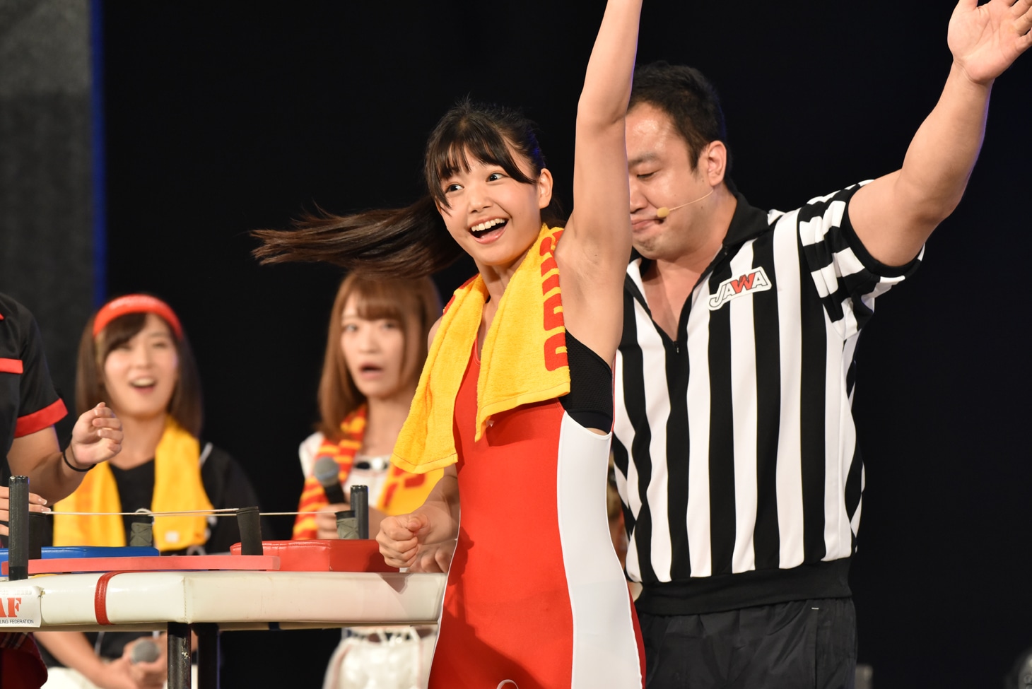 さわやかな笑顔で準決勝にコマを進めた我妻桃実。