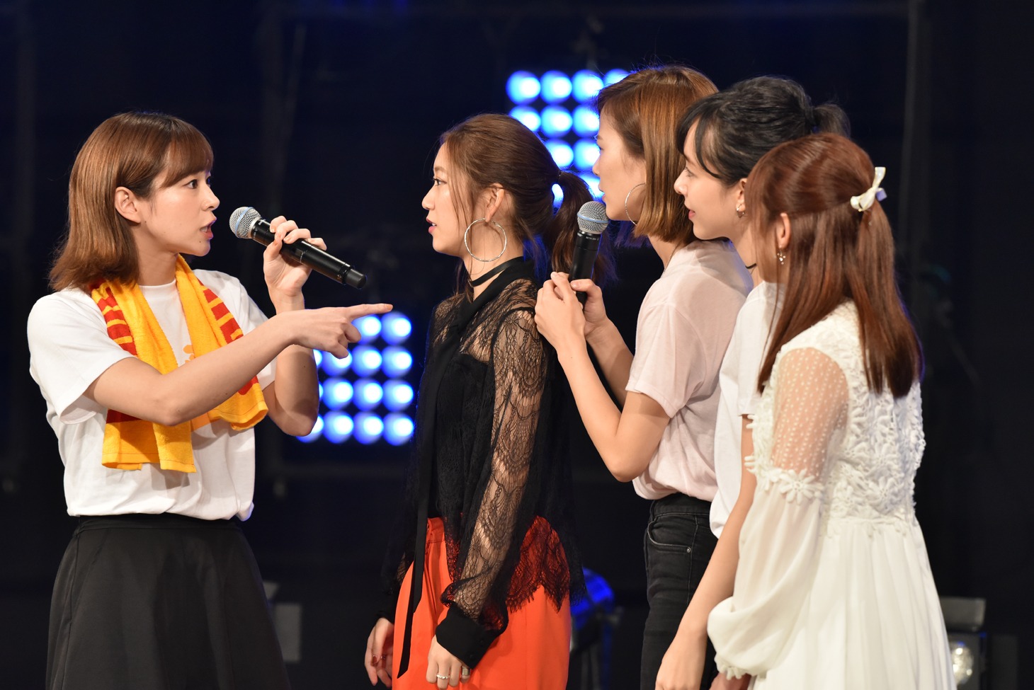 出てくるタイミングを間違えた元アイドリング!!!の面々。