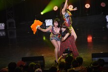 “ゲロマブ”な中尊寺まい（ベッド・イン）とリサ（バニラビーンズ）。