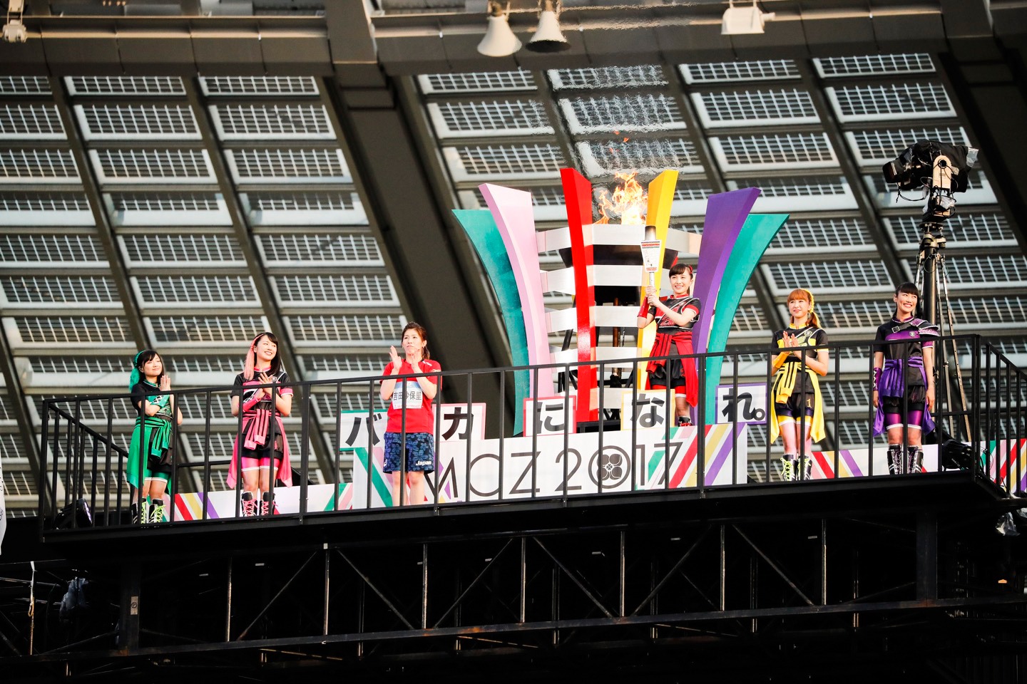 ももいろクローバーZ（Photo by HAJIME KAMIIISAKA＋Z）