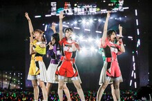 ももいろクローバーZ（Photo by HAJIME KAMIIISAKA＋Z）