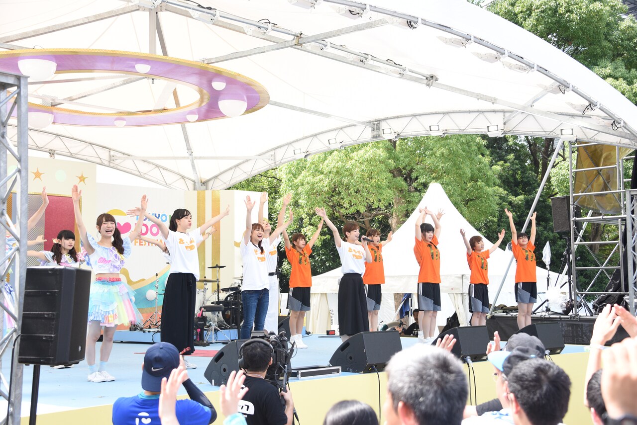 ラジオ体操の様子。