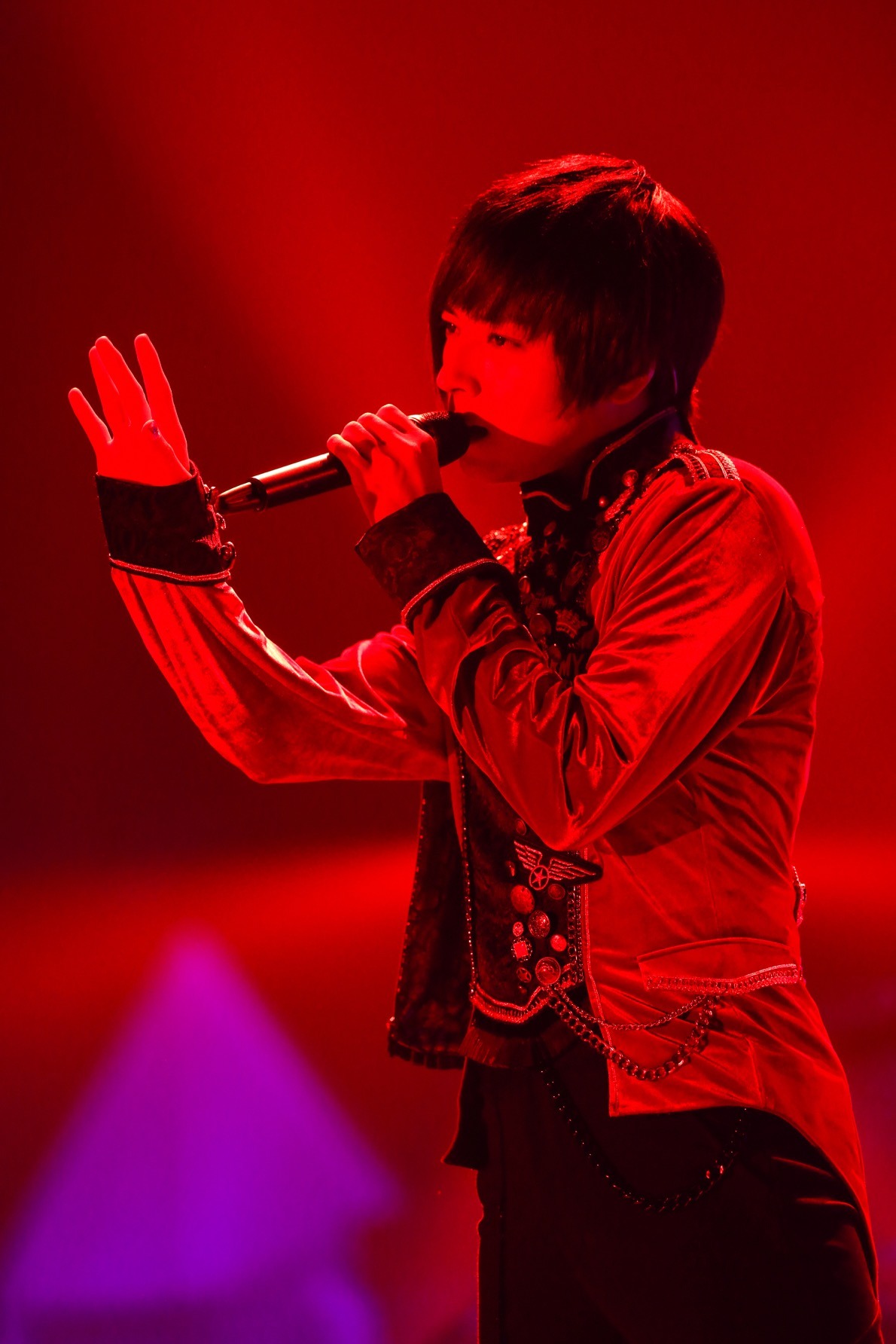 蒼井翔太「蒼井翔太 LIVE 2017 WONDER lab. ～prism～」のワンシーン。