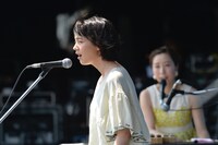 左からのん、コトリンゴ。（Photo by TEAM LIGHTSOME）