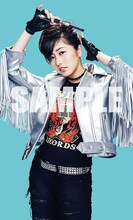 タワーレコードおよびTOWERmini全店、タワーレコードオンラインで配布される佐々木彩夏トレーディングカード見本。