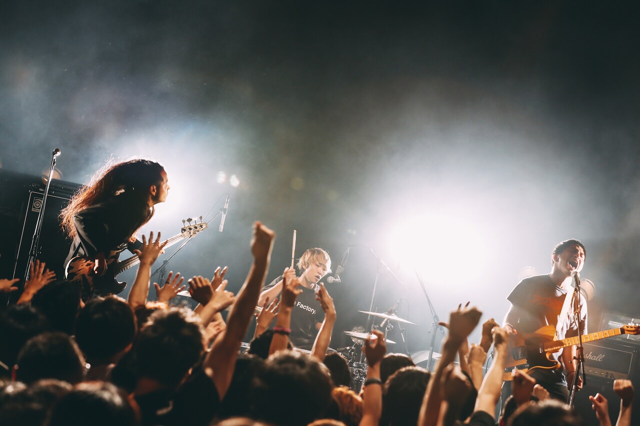 「淘汰されないために」Age Factory、東京で「RIVER」収録曲熱演