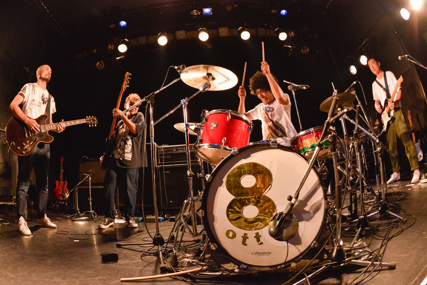 8otto企画ライブ「One or Eight」の様子。（撮影：古溪一道）