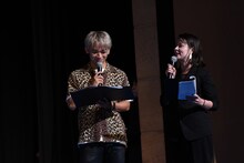 MC補佐を務めたNAOTOとMCの奥浜レイラ。