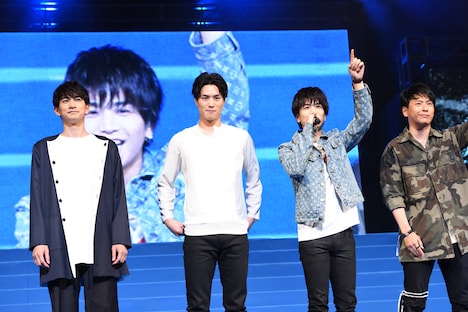 左から町田啓太、鈴木伸之、岩田剛典、山下健二郎。