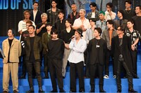 映画「HiGH&LOW THE MOVIE 2 / END OF SKY」の完成披露イベントの様子。