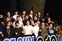 映画「HiGH&LOW THE MOVIE 2 / END OF SKY」の完成披露イベントの様子。