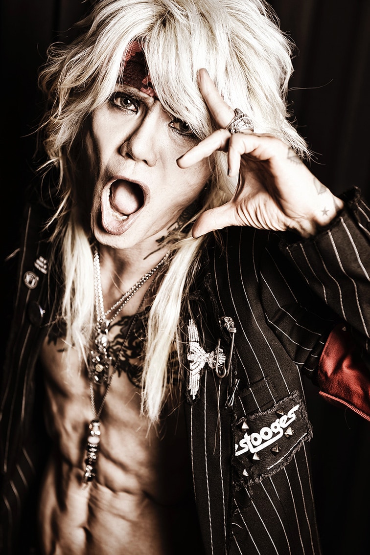 森重樹一（Vo / ZIGGY）