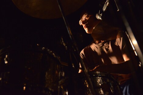 内田武瑠（Dr, Cho）（撮影：野田雅之）