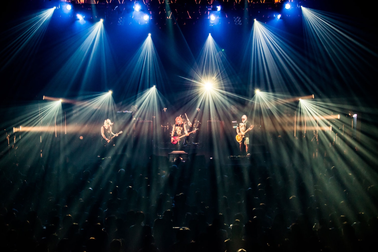J「J 20th Anniversary Tour」東京・EX THEATER ROPPONGI公演の様子。