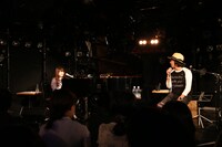 左から小谷美紗子、中村一義。（撮影：當摩果奈絵）