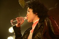 毒霧の用意をするかお仁田厚。