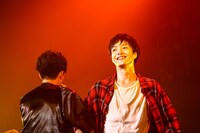 左から森崎ウィン、黒川ティム。（撮影：笹森健一）