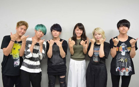 Mrs. GREEN APPLEと堤友香アナウンサー。（写真提供：TOKYO FM）