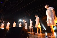 「ひまわりの約束」を初披露するアイドルネッサンス。