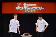 第七学園演芸部のコントの様子。(c)TBS