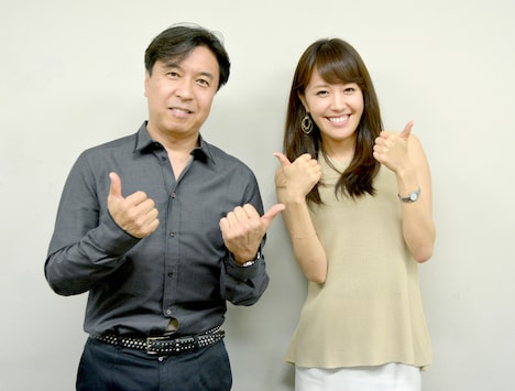 左から小曽根真、堤友香アナウンサー。（写真提供：TOKYO FM）