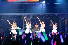 スフィア「LAWSON presents Sphere live tour 2017 "We are SPHERE!!!!"」大阪・オリックス劇場公演の様子。（提供：ランティス）