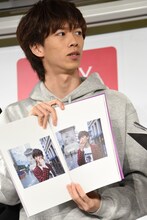 「ガリガリ担当でもリンゴをかじれる」とお気に入りのカットを挙げたリョウガ。