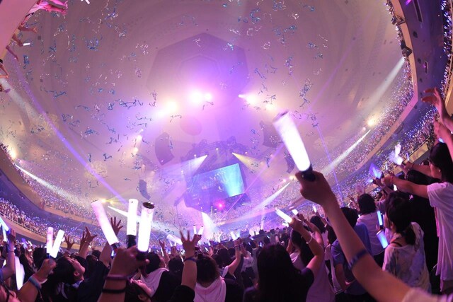 人気画像1位は「After the Rain、360°開放の日本武道館で『幸せな時間をありがとう』」より、「After the Rain 日本武道館 2017 -Clockwise / Anti-Clockwise-」2日目の様子。