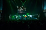 「Sky's The LimitワンマンLIVE～4 EVER～」初日公演の様子。