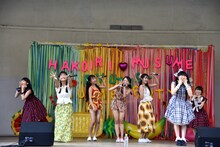 ハコイリ▽ムスメとRYUTistによるコラボレーションの様子。