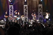 bonobosの日比谷野外大音楽堂ワンマンライブの様子。（Photo by Yumi Ikenaga）