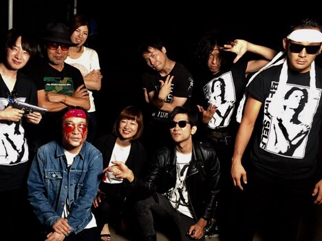 DEATHRO「SLEEPLESS」ミュージックビデオ撮影時のオフショット。