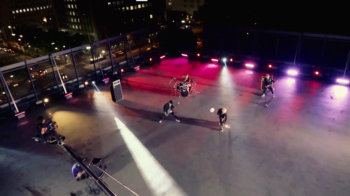 SPYAIR「MIDNIGHT」ミュージックビデオの撮影風景。