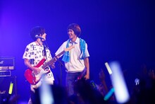 矢部昌暉（DISH//）と葉山奨之。（写真提供：関西テレビ）