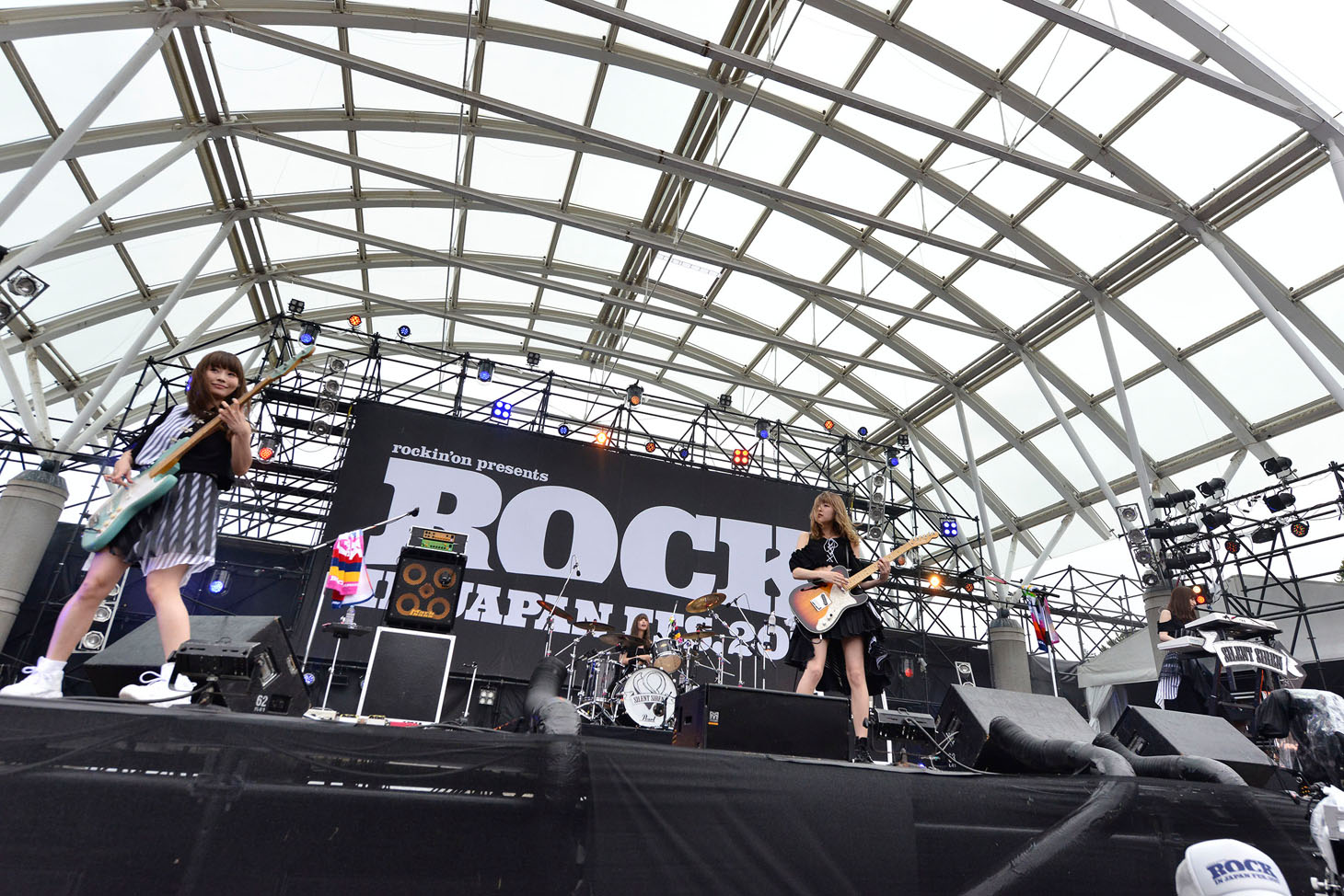 SILENT SIREN