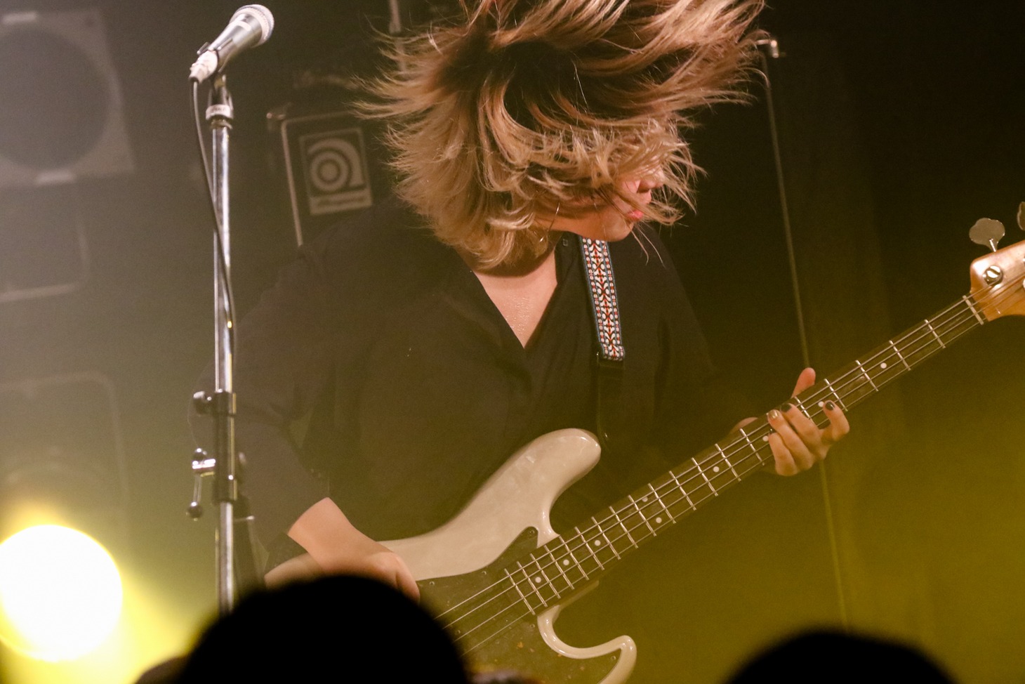 ごっきん（B, Cho / yonige）（Photo by Viola Kam [V'z Twinkle]）