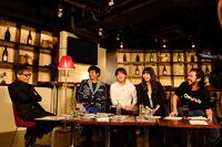 討論会「がらくたの夜会」の様子。