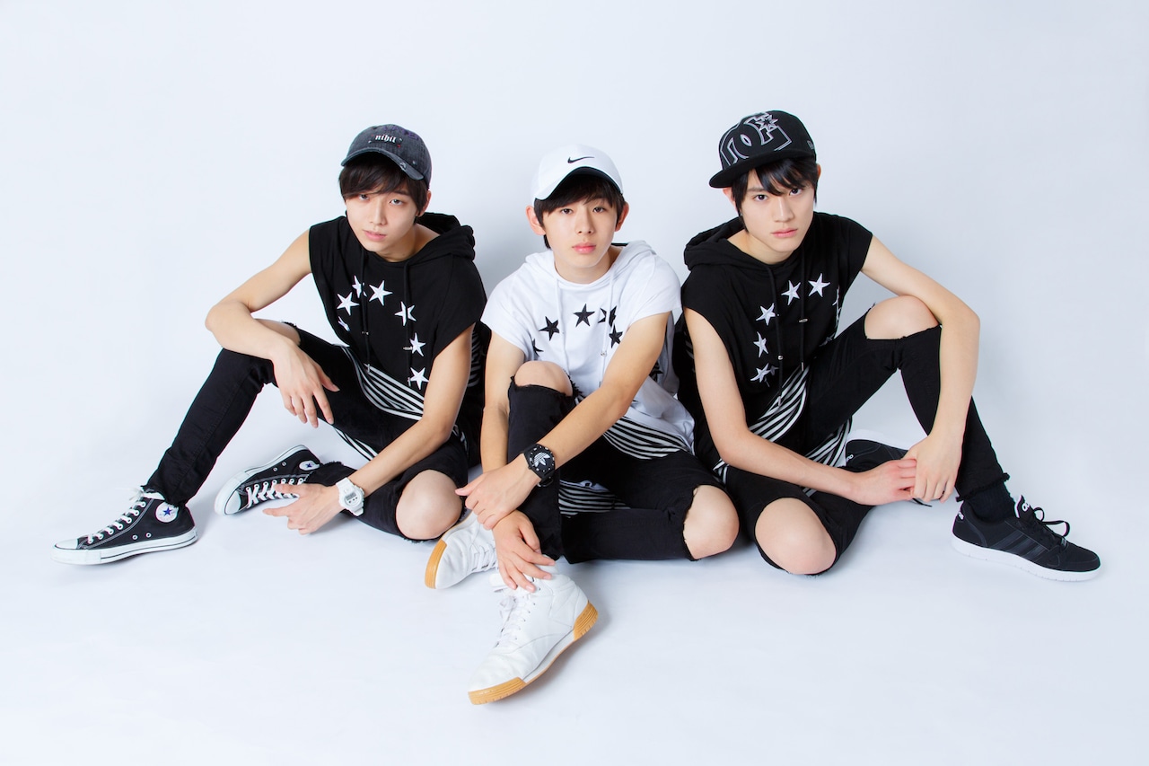 さとり少年団。左から颯斗、永玖、謙信。