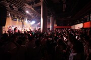 虹のコンキスタドール「だって一度きりのThisサマーっ!!」東京・渋谷duo MUSIC EXCHANGE公演の様子。（提供：キングレコード）