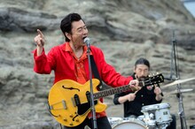 映画「茅ヶ崎物語 ～MY LITTLE HOMETOWN～」より桑田佳祐の出演シーン。