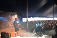 「ArcTanGent」出演時のtricot。