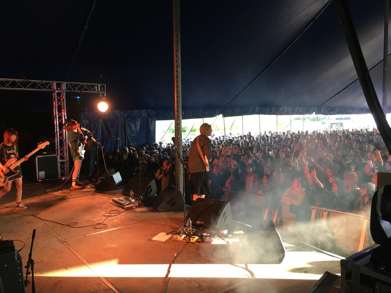 「ArcTanGent」出演時のtricot。