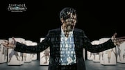 「リネージュ2 レボリューション」テレビCMのワンシーン。プロジェクションマッピングで文字を投影される矢沢永吉。