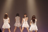 「LinQ第1035回新木こころ、伊藤麻希、岩本琴音、大庭彩歌、岸田麻佑、原直子、桃咲まゆ、卒業セレモニー『この人生一生エンタメっshow!!』」の様子。（提供：ジョブネット）