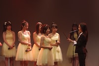 「LinQ第1035回新木こころ、伊藤麻希、岩本琴音、大庭彩歌、岸田麻佑、原直子、桃咲まゆ、卒業セレモニー『この人生一生エンタメっshow!!』」の様子。（提供：ジョブネット）