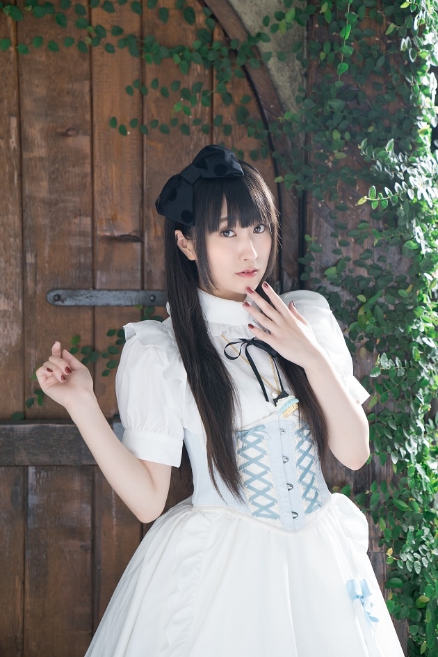 村川梨衣