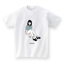 UNEEDNOWのAKB48イラストTシャツ（渡辺麻友）。
