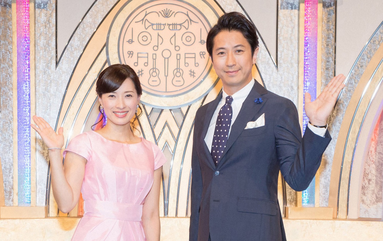 司会の小郷知子アナウンサーと谷原章介。(c)NHK