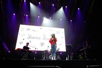 ジャスミン・トンプソン